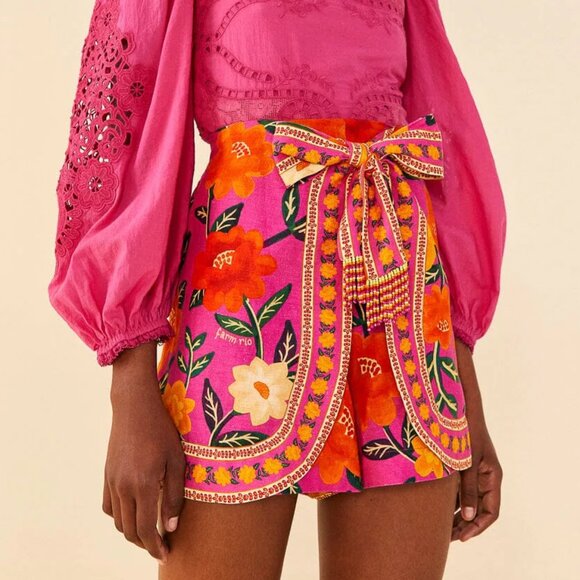 FARM Rio Pants - [FARM Rio] Pink Flower Tapestry Shorts in Large